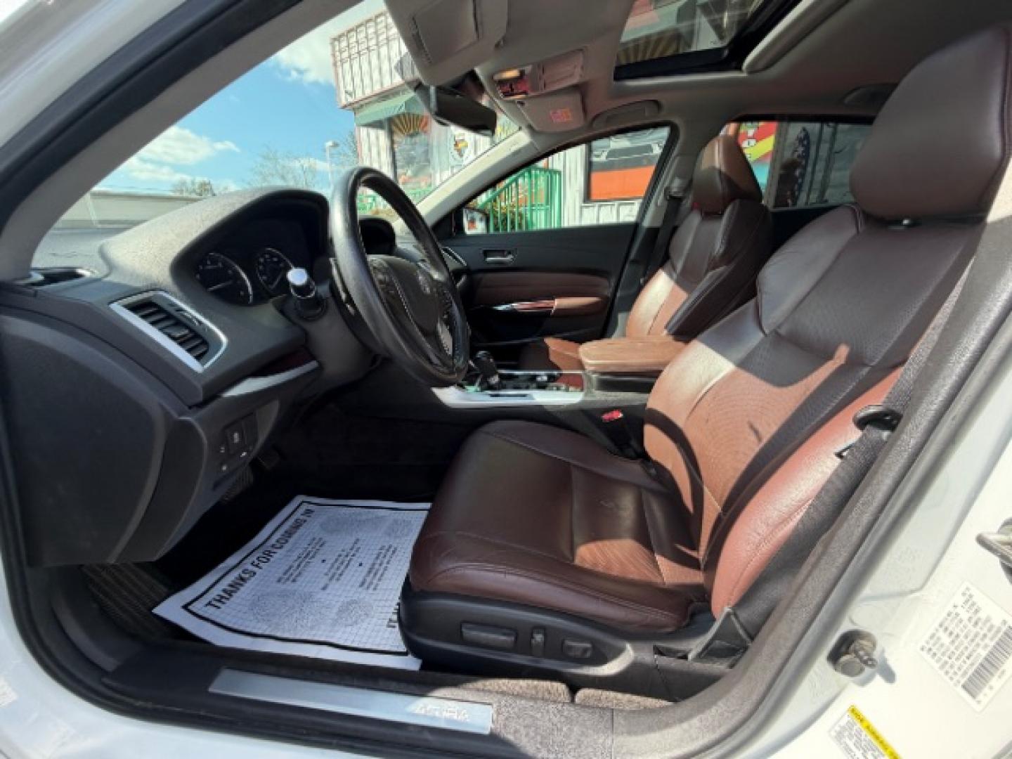 2015 White /Beige Acura RDX RDX (5J8TB3H37FL) , located at 4545 Spencer Hwy., Pasadena, 77504, (832) 266-1645, 29.666037, -95.173775 - Photo#10