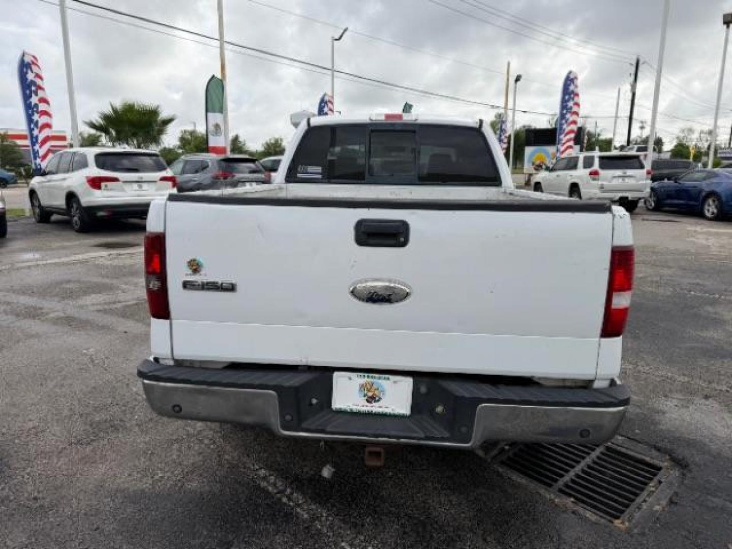 2008 Oxford White Ford F-150 XL SuperCrew 2WD (1FTPW12588F) with an 5.4L V6 SOHC 16V engine, 4-Speed Automatic transmission, located at 4545 Spencer Hwy., Pasadena, 77504, (832) 266-1645, 29.666037, -95.173775 - Photo#2