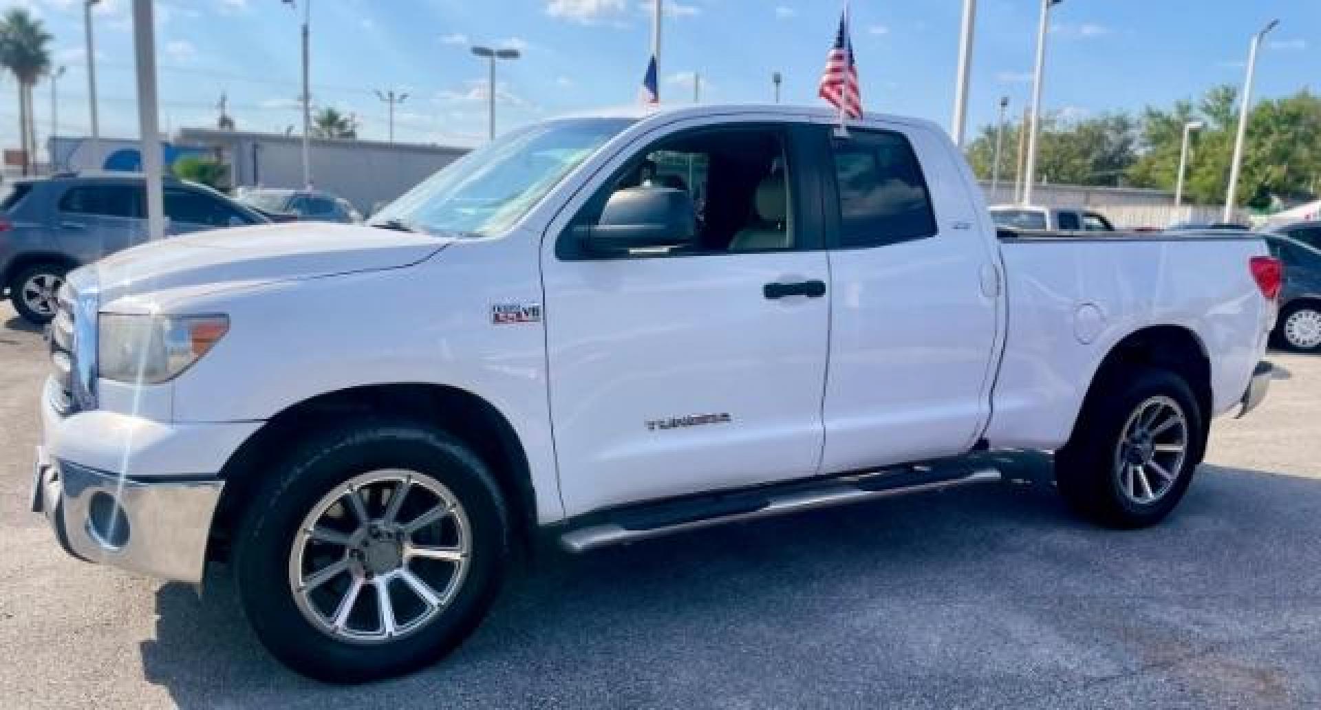 2013 Super White /Sand Beige Cloth Int Toyota Tundra Tundra-Grade 5.7L Do (5TFRY5F14DX) with an 5.7L V8 DOHC 32V engine, 6-Speed Automatic Ov transmission, located at 4545 Spencer Hwy., Pasadena, 77504, (832) 266-1645, 29.666037, -95.173775 - Photo#4