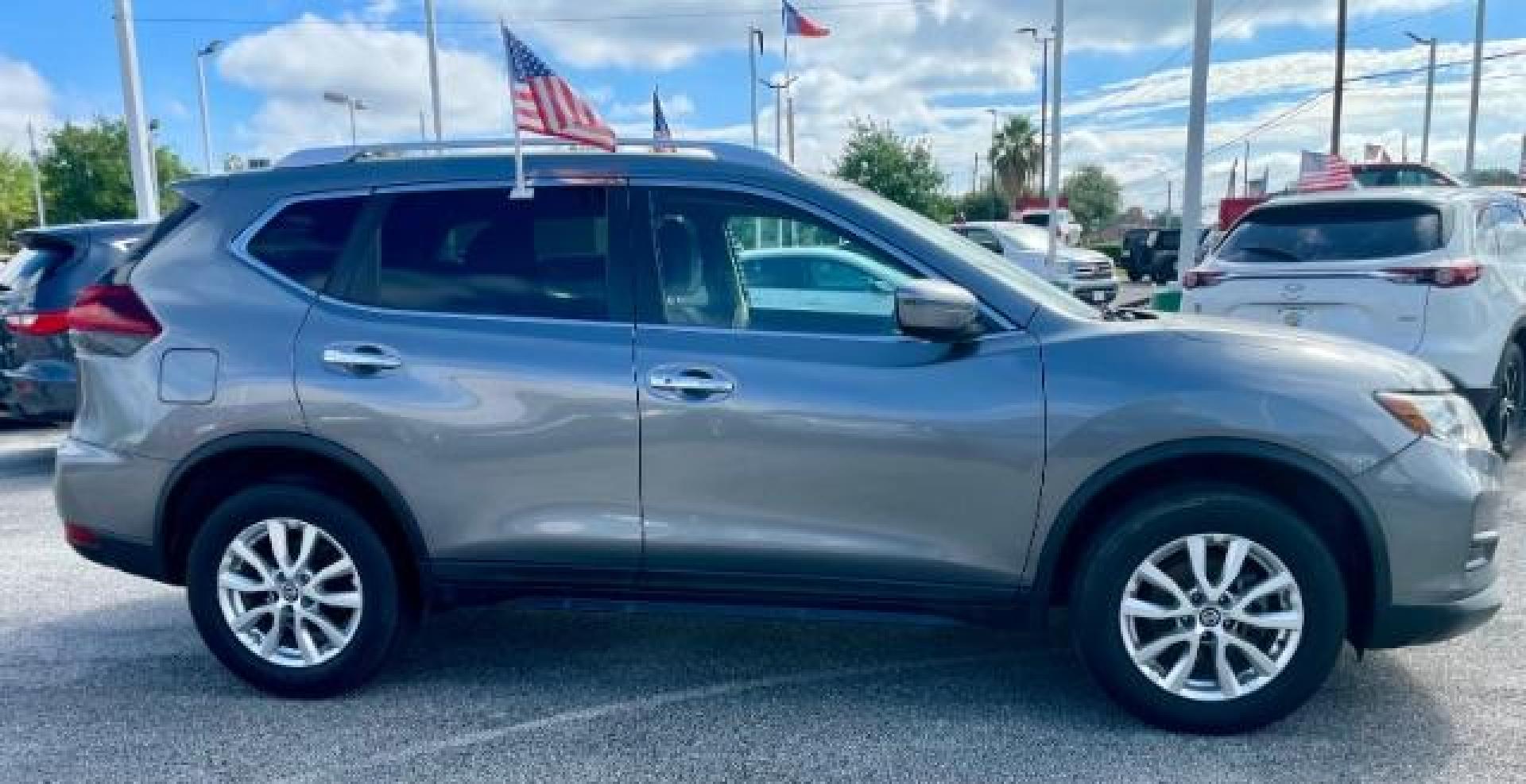 2018 Gun Metallic /Charcoal, cloth Nissan Rogue SV AWD (KNMAT2MV9JP) with an 2.5L L4 DOHC 16V engine, Continuously Variabl transmission, located at 4545 Spencer Hwy., Pasadena, 77504, (832) 266-1645, 29.666037, -95.173775 - Photo#0