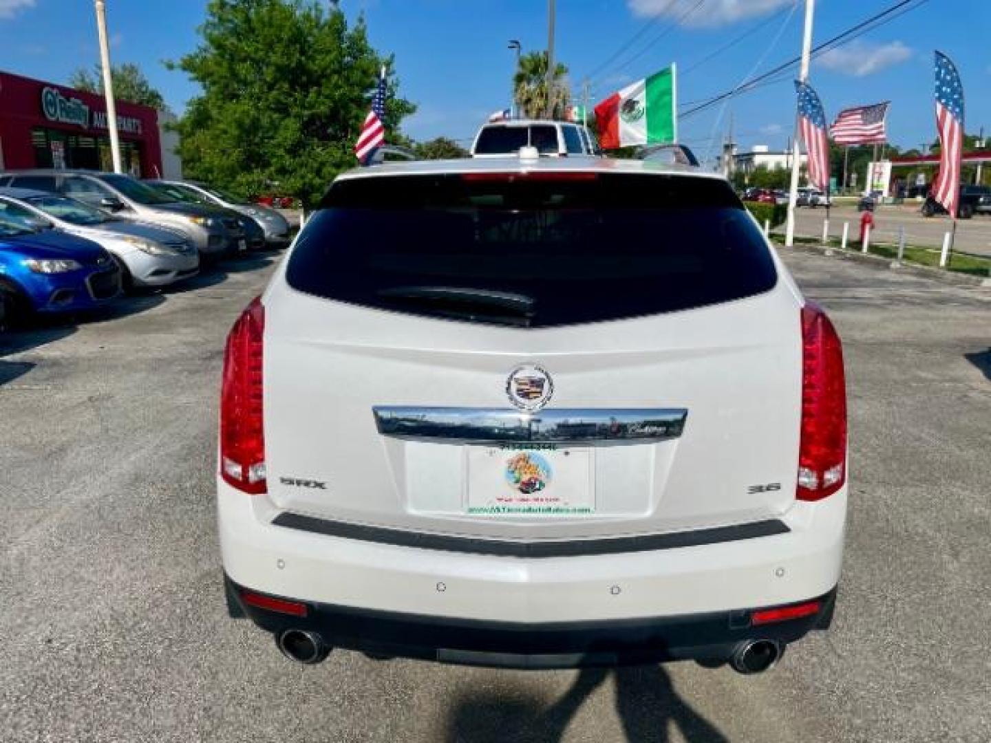 2015 Platinum Ice Tricoat /Ebony/Ebony Accents Cadillac SRX Luxury Collection FWD (3GYFNBE32FS) with an 3.6L V6 DOHC 24V FFV engine, 6-Speed Automatic transmission, located at 4545 Spencer Hwy., Pasadena, 77504, (832) 266-1645, 29.666037, -95.173775 - Photo#3