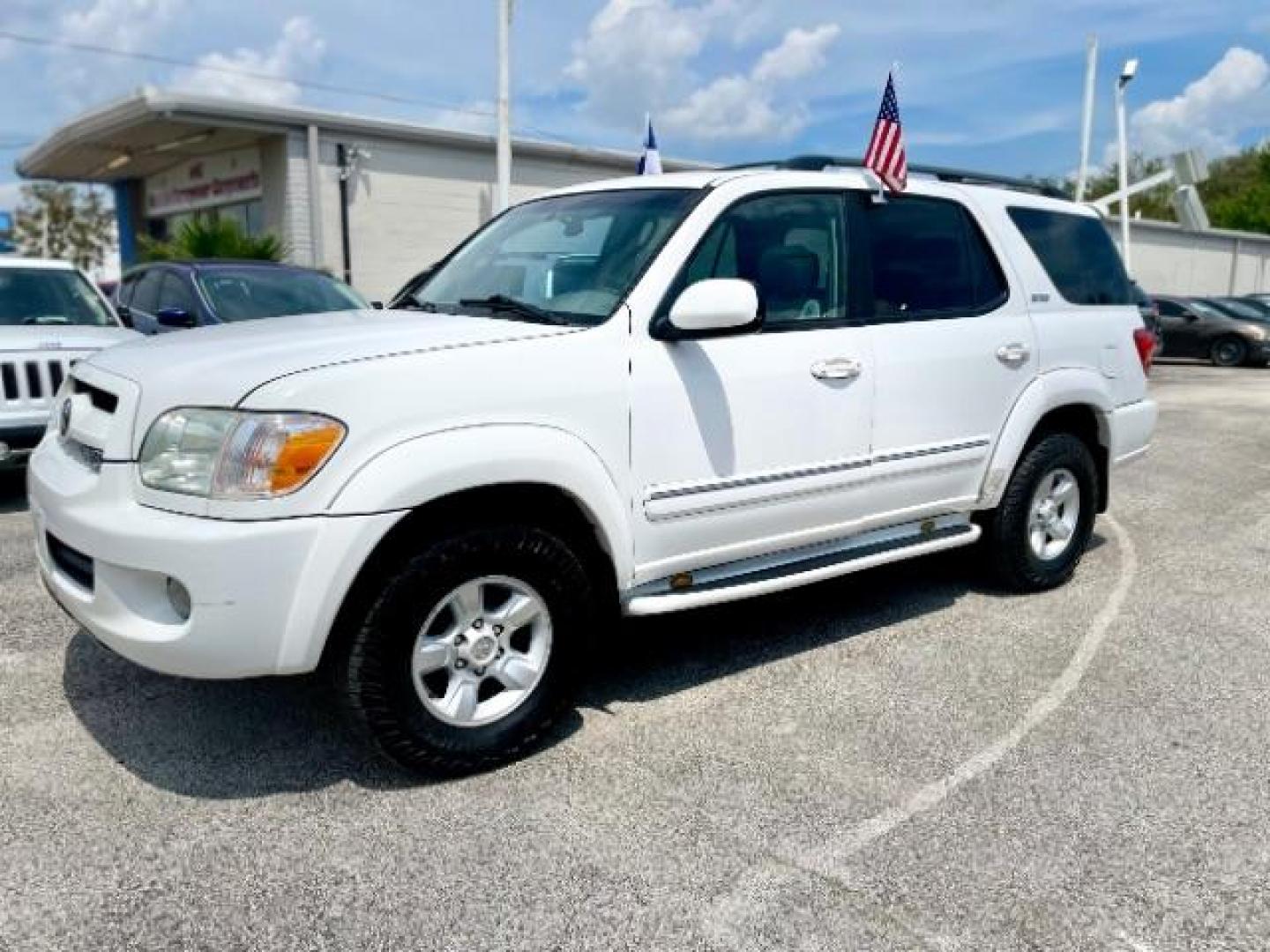 2007 Natural White /Light Charcoal Leather Interior Toyota Sequoia SR5 2WD (5TDZT34A57S) with an 4.7L V8 DOHC 32V engine, 5-Speed Automatic transmission, located at 4545 Spencer Hwy., Pasadena, 77504, (832) 266-1645, 29.666037, -95.173775 - Photo#0