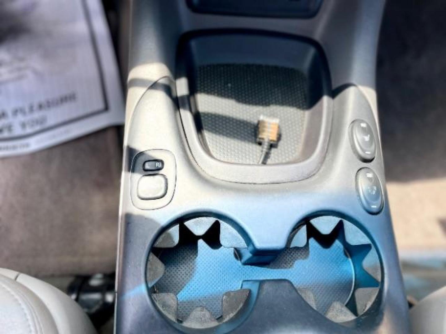 2007 Natural White /Light Charcoal Leather Interior Toyota Sequoia SR5 2WD (5TDZT34A57S) with an 4.7L V8 DOHC 32V engine, 5-Speed Automatic transmission, located at 4545 Spencer Hwy., Pasadena, 77504, (832) 266-1645, 29.666037, -95.173775 - Photo#9