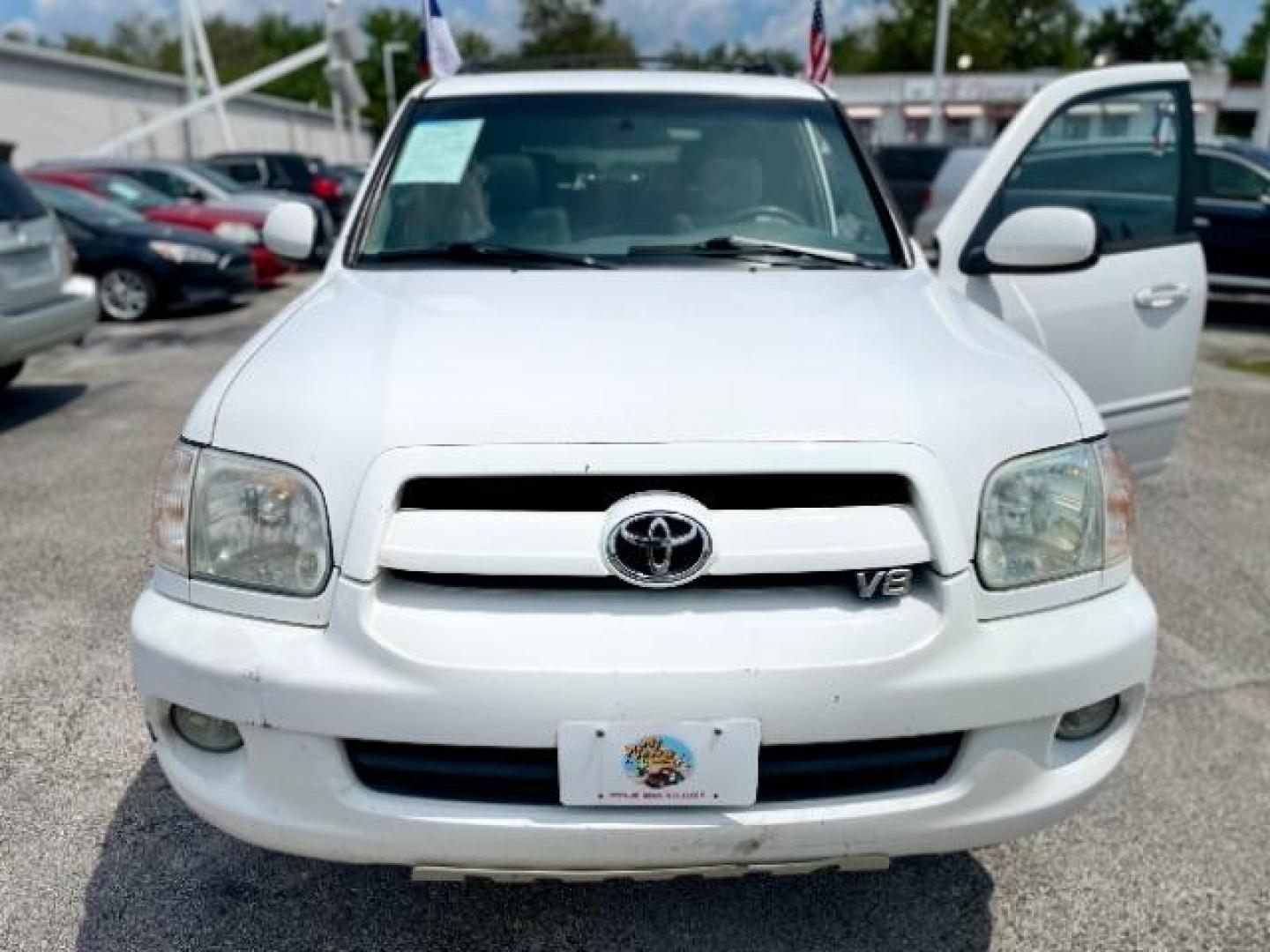 2007 Natural White /Light Charcoal Leather Interior Toyota Sequoia SR5 2WD (5TDZT34A57S) with an 4.7L V8 DOHC 32V engine, 5-Speed Automatic transmission, located at 4545 Spencer Hwy., Pasadena, 77504, (832) 266-1645, 29.666037, -95.173775 - Photo#1