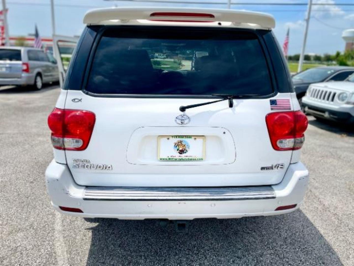 2007 Natural White /Light Charcoal Leather Interior Toyota Sequoia SR5 2WD (5TDZT34A57S) with an 4.7L V8 DOHC 32V engine, 5-Speed Automatic transmission, located at 4545 Spencer Hwy., Pasadena, 77504, (832) 266-1645, 29.666037, -95.173775 - Photo#3