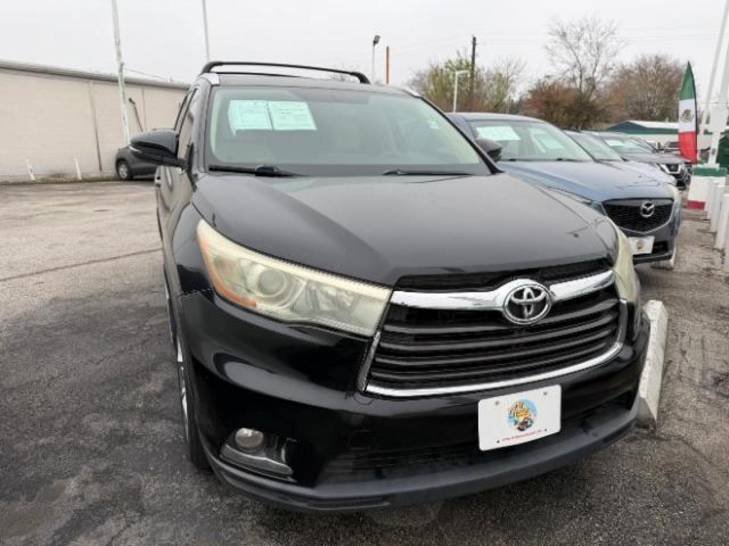 2015 Attitude Black Metal Toyota Highlander Limited FWD V6 (5TDYKRFH4FS) with an 3.5L V6 DOHC 24V engine, 6-Speed Automatic transmission, located at 4545 Spencer Hwy., Pasadena, 77504, (832) 266-1645, 29.666037, -95.173775 - Photo#0