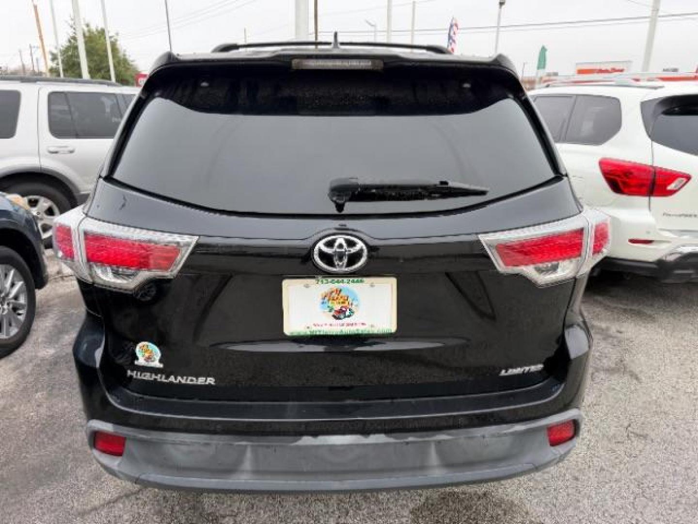 2015 Attitude Black Metal Toyota Highlander Limited FWD V6 (5TDYKRFH4FS) with an 3.5L V6 DOHC 24V engine, 6-Speed Automatic transmission, located at 4545 Spencer Hwy., Pasadena, 77504, (832) 266-1645, 29.666037, -95.173775 - Photo#3
