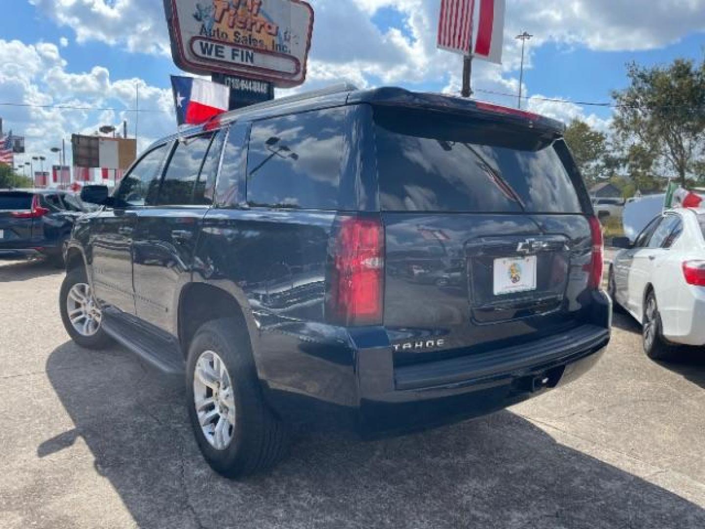 2017 Blue Velvet Metallic Chevrolet Tahoe LT 2WD (1GNSCBKC7HR) with an 5.3L V8 OHV 16V engine, 6-Speed Automatic transmission, located at 7935 Gulf Freeway, Houston, 77017, (832) 266-1645, 29.684393, -95.275665 - Photo#4