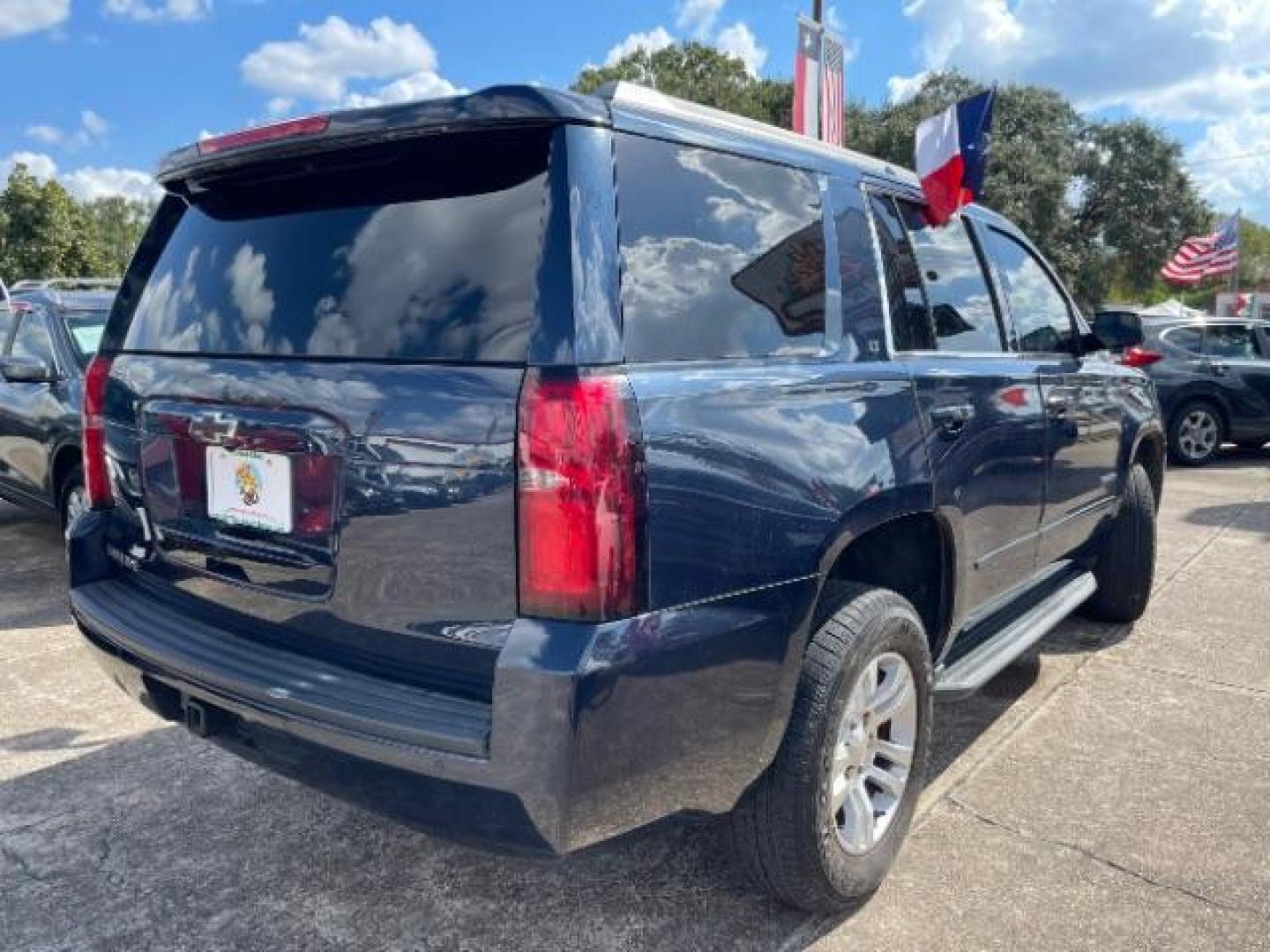 2017 Blue Velvet Metallic Chevrolet Tahoe LT 2WD (1GNSCBKC7HR) with an 5.3L V8 OHV 16V engine, 6-Speed Automatic transmission, located at 7935 Gulf Freeway, Houston, 77017, (832) 266-1645, 29.684393, -95.275665 - Photo#6