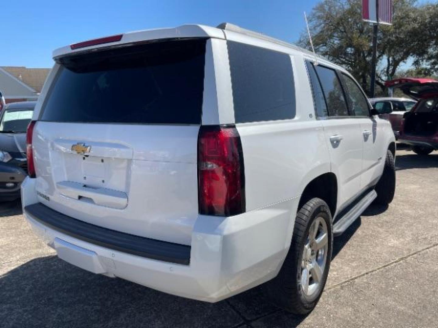 2018 Summit White Chevrolet Tahoe LT 2WD (1GNSCBKC8JR) with an 5.3L V8 OHV 16V engine, 6-Speed Automatic transmission, located at 7935 Gulf Freeway, Houston, 77017, (832) 266-1645, 29.684393, -95.275665 - Photo#6