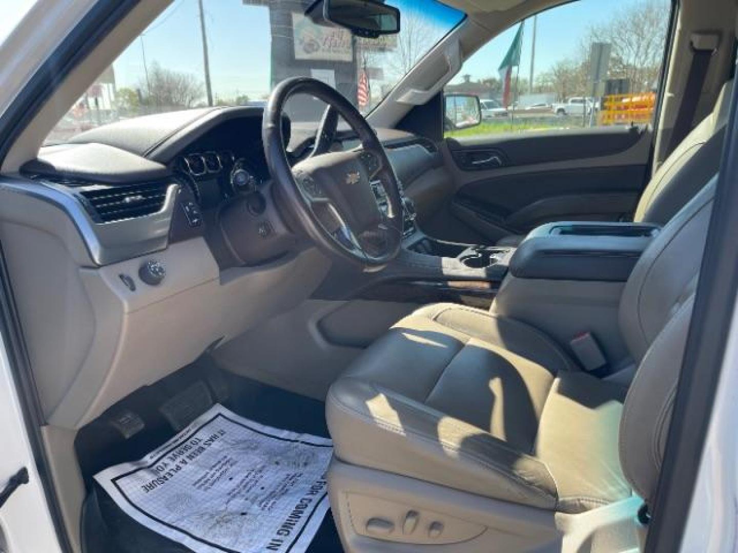 2018 Summit White Chevrolet Tahoe LT 2WD (1GNSCBKC8JR) with an 5.3L V8 OHV 16V engine, 6-Speed Automatic transmission, located at 7935 Gulf Freeway, Houston, 77017, (832) 266-1645, 29.684393, -95.275665 - Photo#8