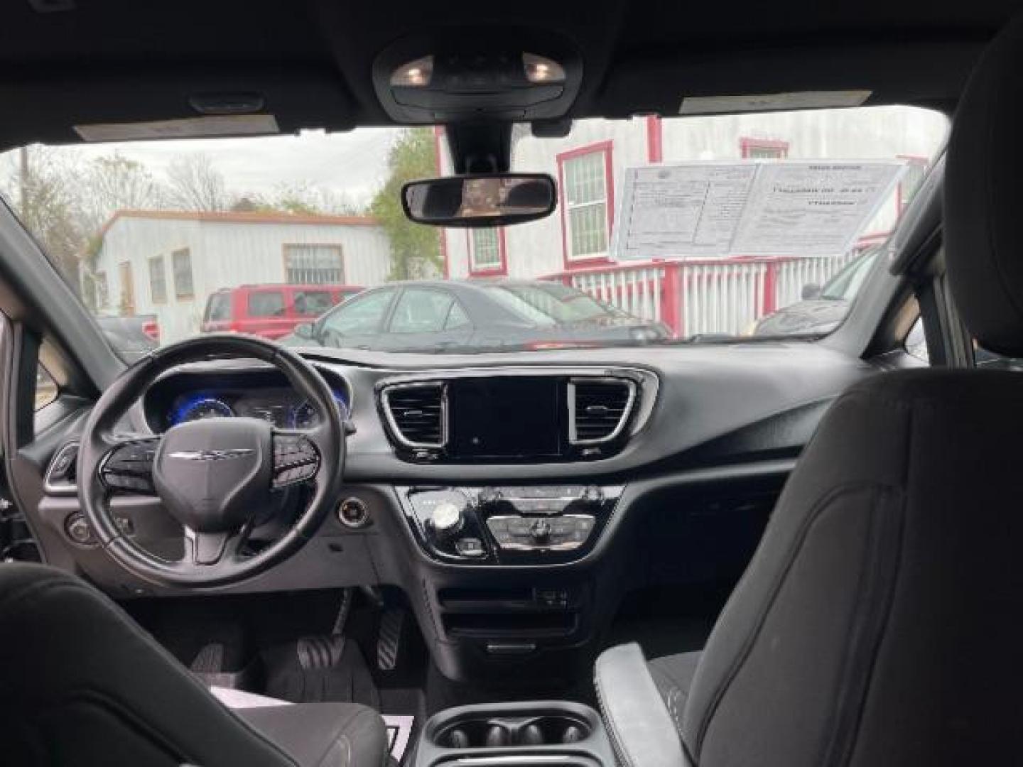 2018 Billet Silver Metallic Clear Coat Chrysler Pacifica Touring Plus (2C4RC1FG7JR) with an 3.6L V6 DOHC 24V engine, 9-Speed Automatic transmission, located at 7935 Gulf Freeway, Houston, 77017, (832) 266-1645, 29.684393, -95.275665 - Photo#10