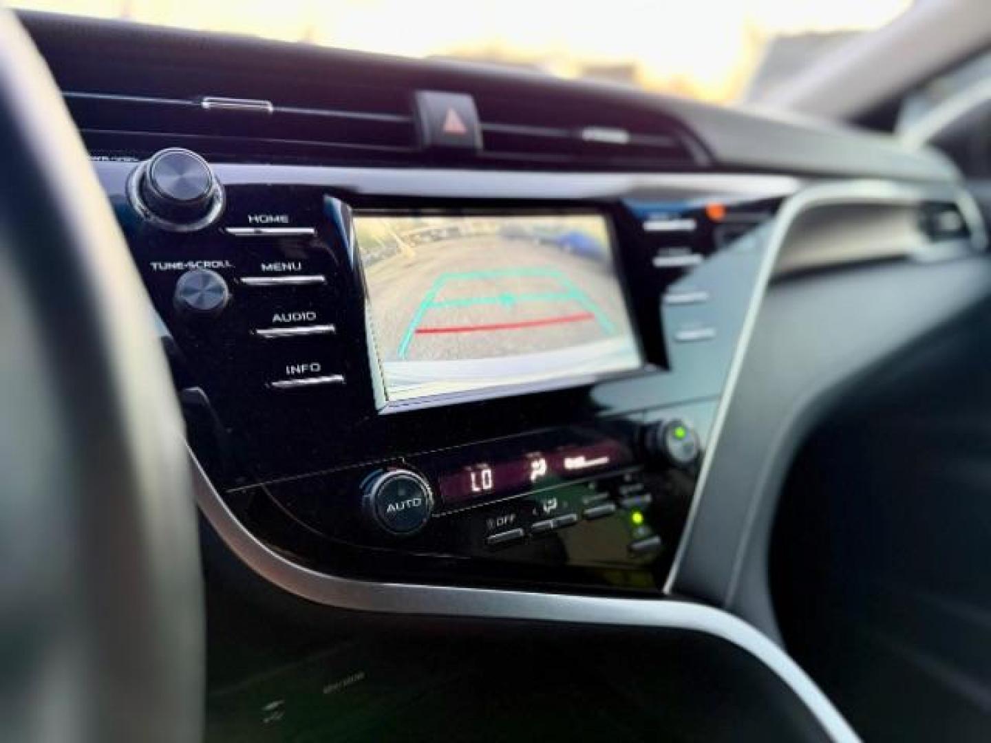 2018 Celestial Silver Met /Black, leatherette/c Toyota Camry SE (JTNB11HK0J3) with an 2.5L L4 DOHC 16V engine, 8-Speed Automatic transmission, located at 4545 Spencer Hwy., Pasadena, 77504, (832) 266-1645, 29.666037, -95.173775 - Photo#9