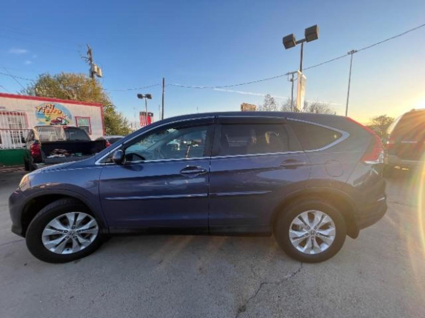 2014 Twilight Blue Metallic /Gray Honda CR-V EX (2HKRM4H52EH) with an 2.4L I-4 DOHC engine, AUTOMATIC transmission, located at 7935 Gulf Freeway, Houston, 77017, (832) 266-1645, 29.684393, -95.275665 - Photo#19