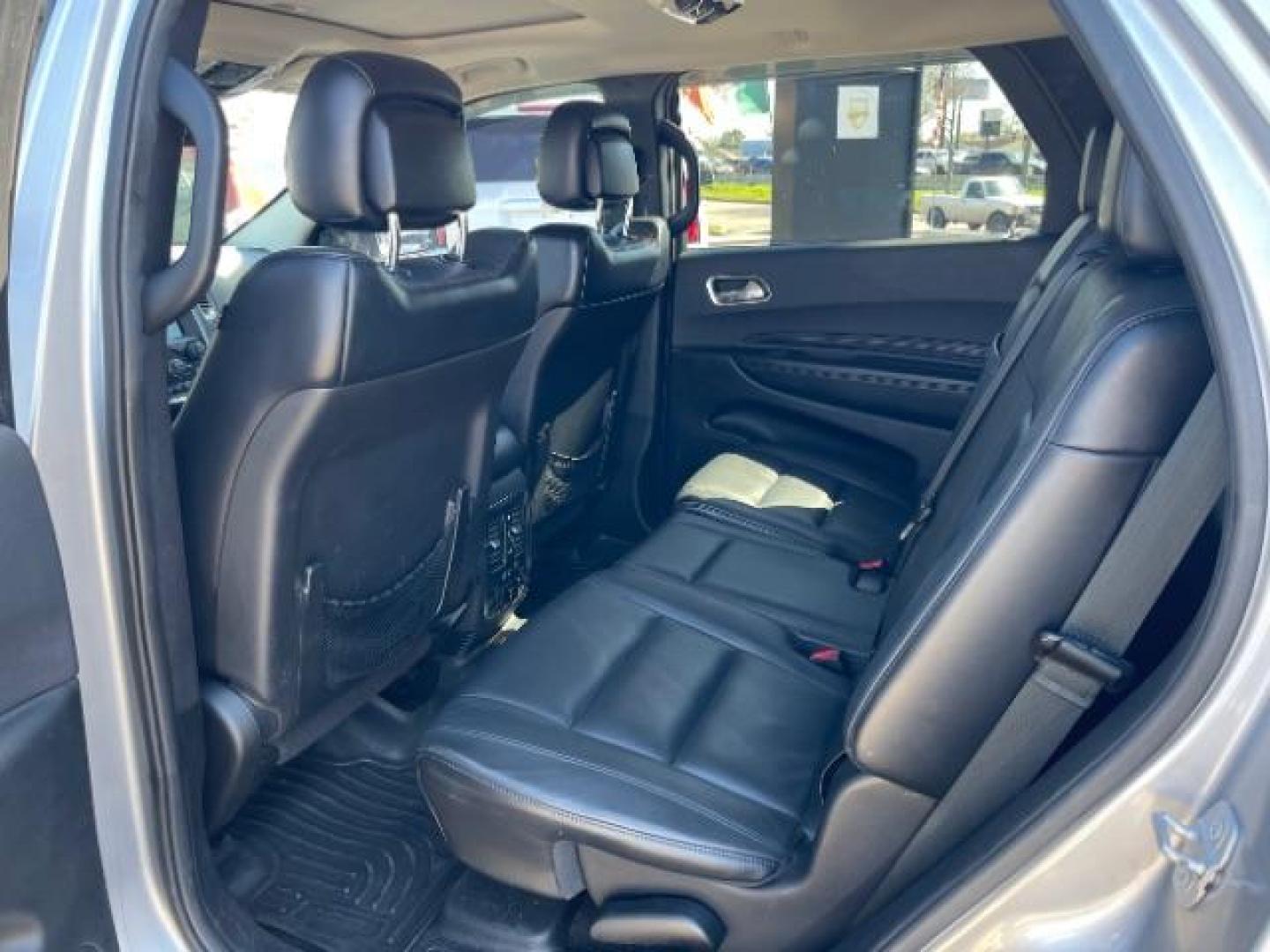 2015 Granite Crystal Metallic Clearcoat Dodge Durango Limited (1C4RDHDGXFC) with an 3.6L V-6 DOHC engine, located at 7935 Gulf Freeway, Houston, 77017, (832) 266-1645, 29.684393, -95.275665 - Photo#9
