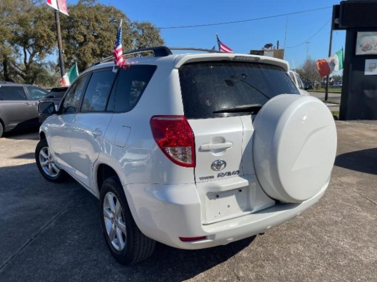 2008 Blizzard Pearl Toyota RAV4 Limited (JTMZD34V785) with an 2.4L I-4 DOHC engine, AUTOM. 4 SPD transmission, located at 7935 Gulf Freeway, Houston, 77017, (832) 266-1645, 29.684393, -95.275665 - Photo#4