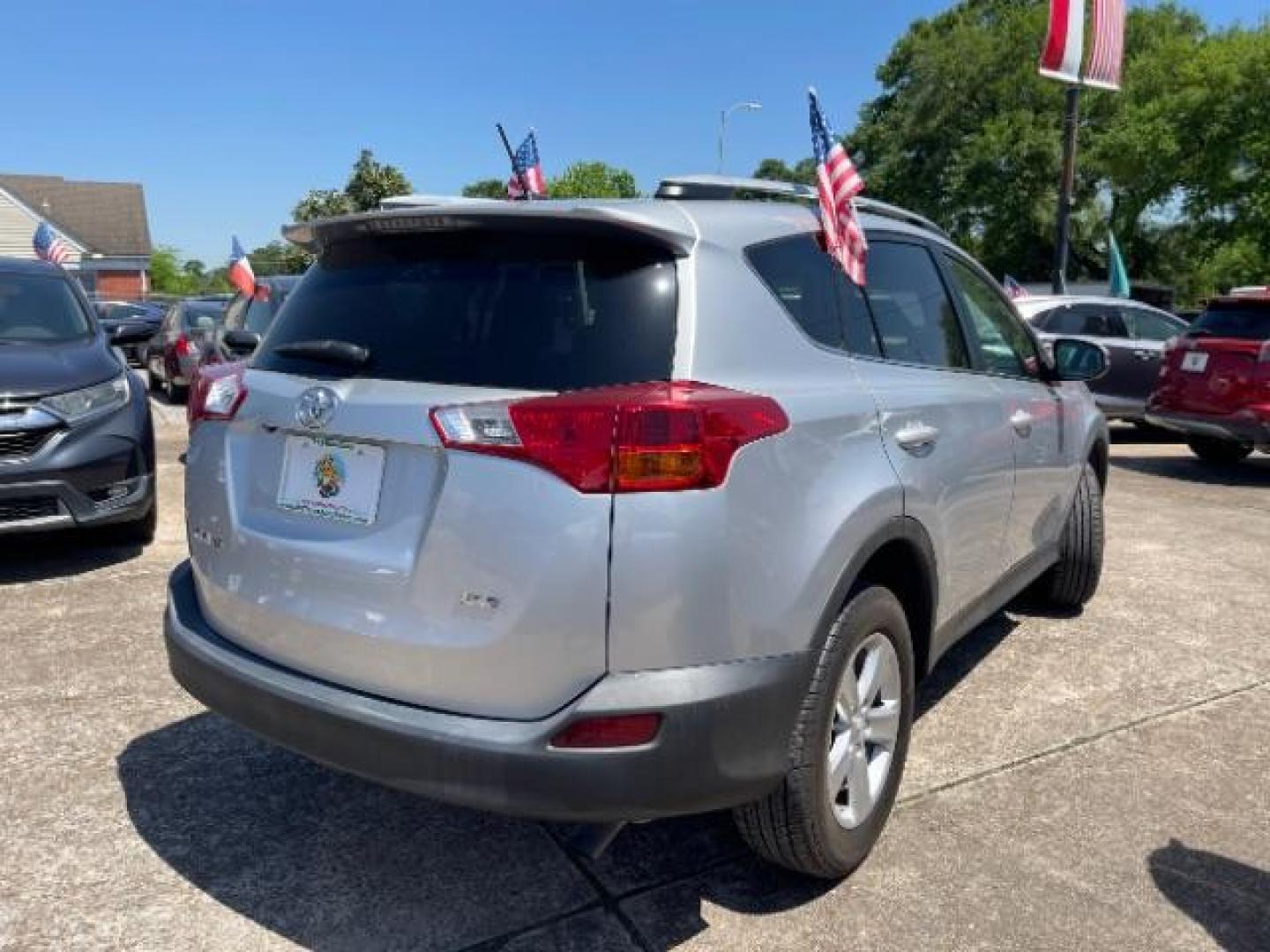 2014 Classic Silver Metallic Toyota RAV4 XLE (2T3WFREV1EW) with an 2.5L I-4 DOHC engine, located at 7935 Gulf Freeway, Houston, 77017, (832) 266-1645, 29.684393, -95.275665 - Photo#7