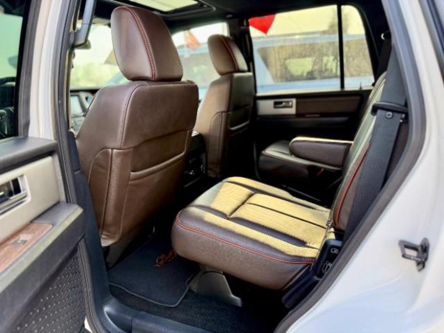 2017 White Platinum Metallic Tri-Coat /Mesa w/Ebony Ford Expedition King Ranch (1FMJU1HT8HE) with an EcoBoost 3.5L V-6 gasoline direct injection engine, located at 4545 Spencer Hwy., Pasadena, 77504, (832) 266-1645, 29.666037, -95.173775 - Photo#9