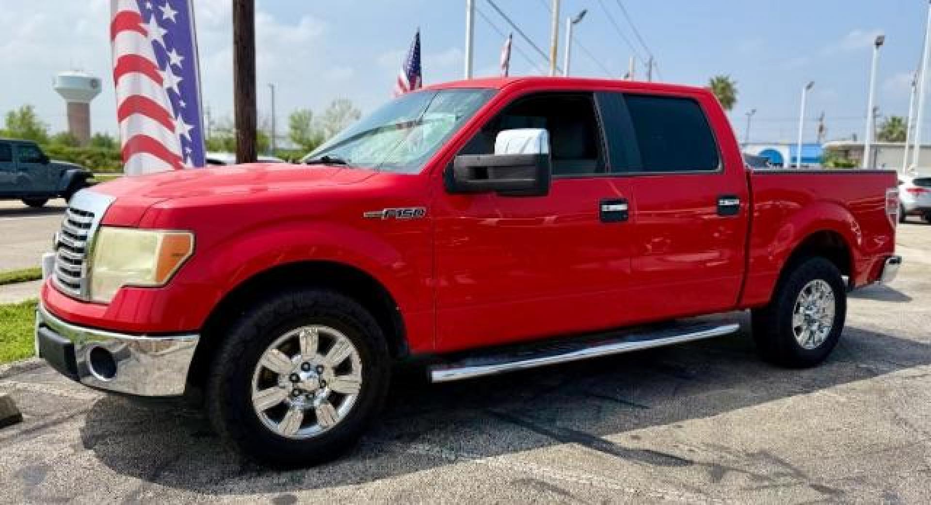 2012 red /BLACK FORD F150 XLT (1FTFW1CFOCK) , located at 4545 Spencer Hwy., Pasadena, 77504, (832) 266-1645, 29.666037, -95.173775 - Photo#0
