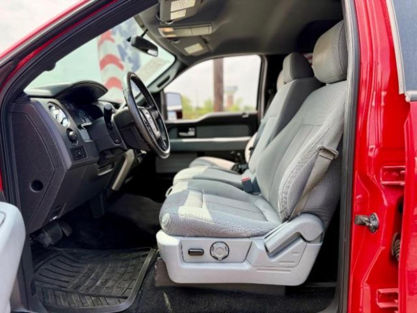 2012 red /BLACK FORD F150 XLT (1FTFW1CFOCK) , located at 4545 Spencer Hwy., Pasadena, 77504, (832) 266-1645, 29.666037, -95.173775 - Photo#6