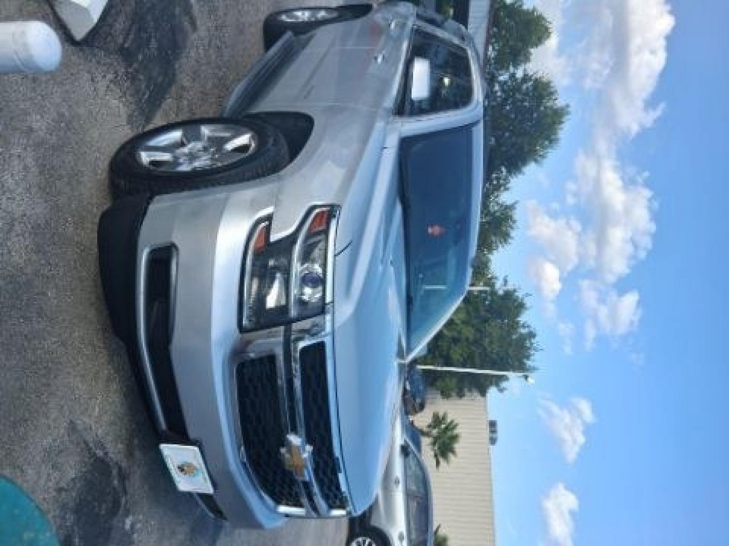 2015 Silver Ice Metallic /Jet Black Chevrolet Tahoe LT (1GNSKBKC9FR) with an EcoTec3 5.3L V-8 gas engine, located at 4545 Spencer Hwy., Pasadena, 77504, (832) 266-1645, 29.666037, -95.173775- Photo#1