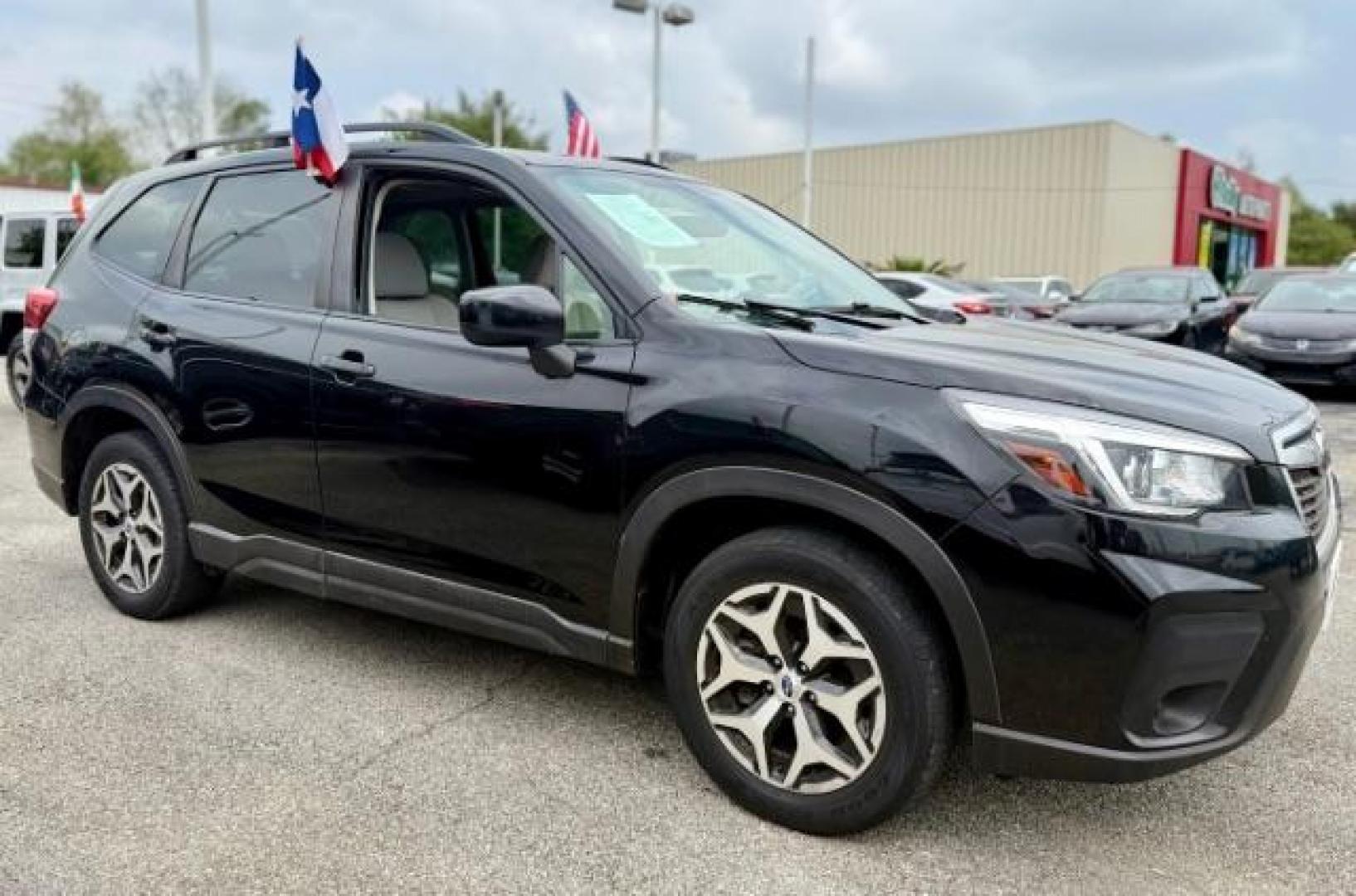 2020 Crystal Black Silica /Gray Subaru Forester Premium (JF2SKAJC5LH) with an 2.5L H-4 gasoline direct injection engine, located at 4545 Spencer Hwy., Pasadena, 77504, (832) 266-1645, 29.666037, -95.173775 - Photo#1
