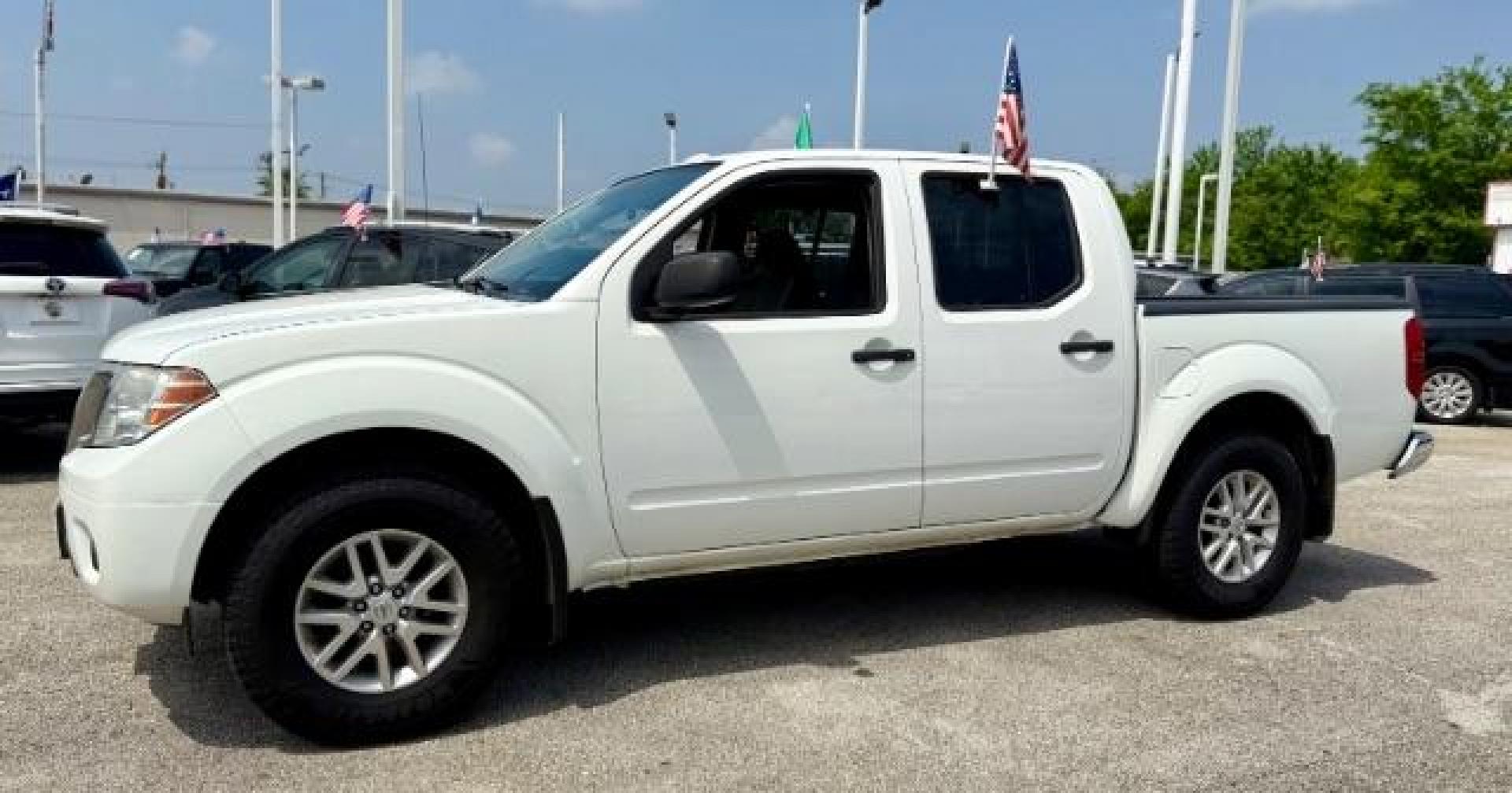 2018 Glacier White /Beige Nissan Frontier SV (1N6AD0EV8JN) with an VQ 4L V-6 DOHC engine, located at 4545 Spencer Hwy., Pasadena, 77504, (832) 266-1645, 29.666037, -95.173775 - Photo#0