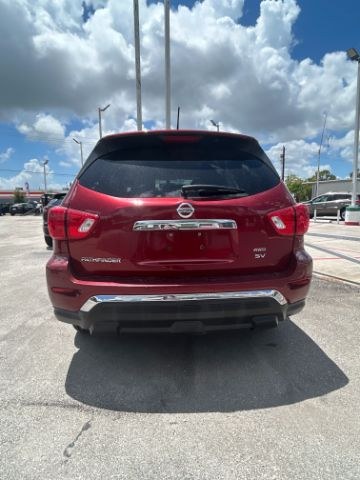 photo of 2018 Nissan Pathfinder SV