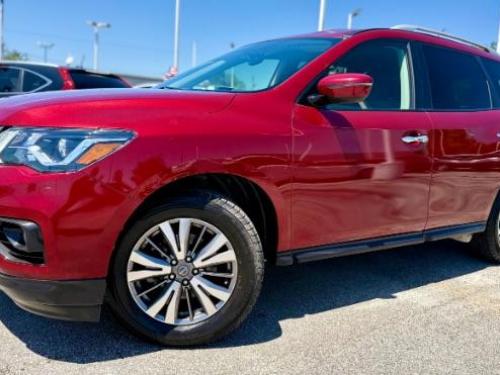 2018 Nissan Pathfinder SV