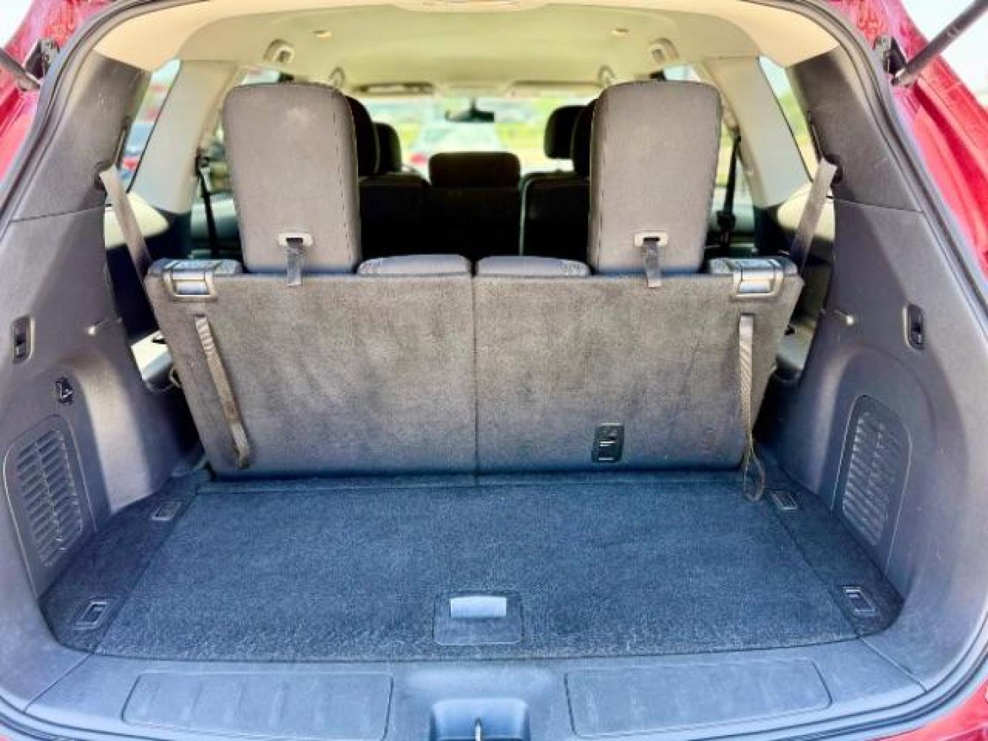 2018 Nissan Pathfinder SV (5N1DR2MM7JC) with an 3.5L V-6 gasoline direct injection engine, located at 4545 Spencer Hwy., Pasadena, 77504, (832) 266-1645, 29.666037, -95.173775 - Photo#14