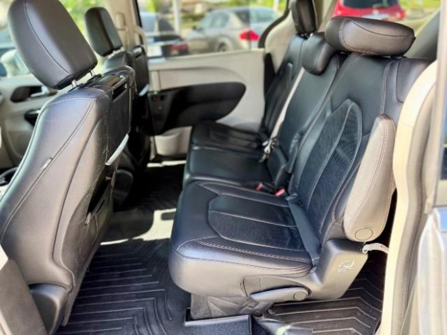 2017 Chrysler Pacifica Touring-L Plus (2C4RC1EG5HR) , located at 4545 Spencer Hwy., Pasadena, 77504, (832) 266-1645, 29.666037, -95.173775 - Photo#10
