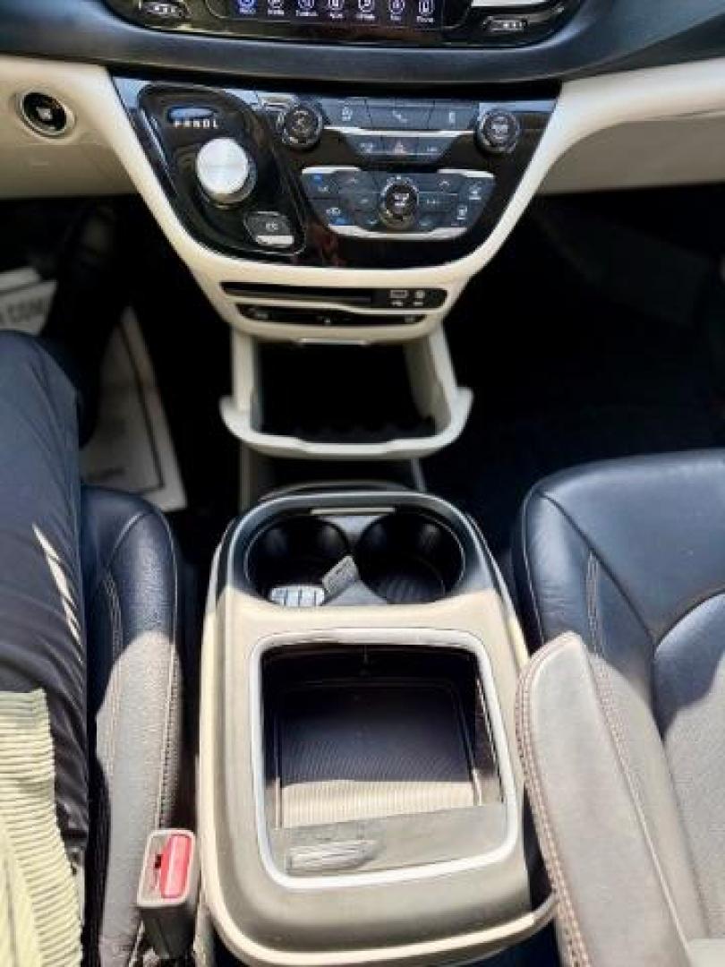 2017 Chrysler Pacifica Touring-L Plus (2C4RC1EG5HR) , located at 4545 Spencer Hwy., Pasadena, 77504, (832) 266-1645, 29.666037, -95.173775 - Photo#8