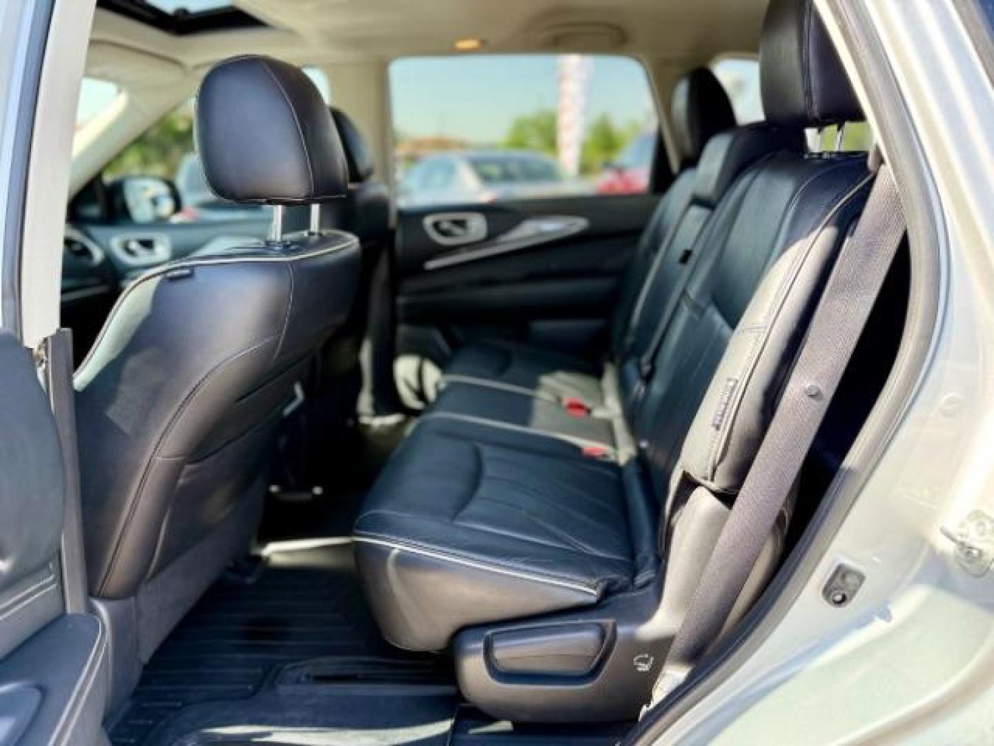 2018 INFINITI QX60 QX60 (5N1DL0MM5JC) , located at 4545 Spencer Hwy., Pasadena, 77504, (832) 266-1645, 29.666037, -95.173775 - Photo#11