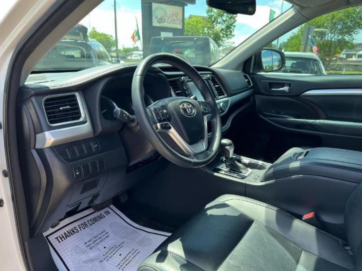 2014 Blizzard Pearl Toyota Highlander XLE V6 (5TDKKRFH8ES) with an 3.5L V-6 DOHC engine, located at 7935 Gulf Freeway, Houston, 77017, (832) 266-1645, 29.684393, -95.275665 - Photo#8