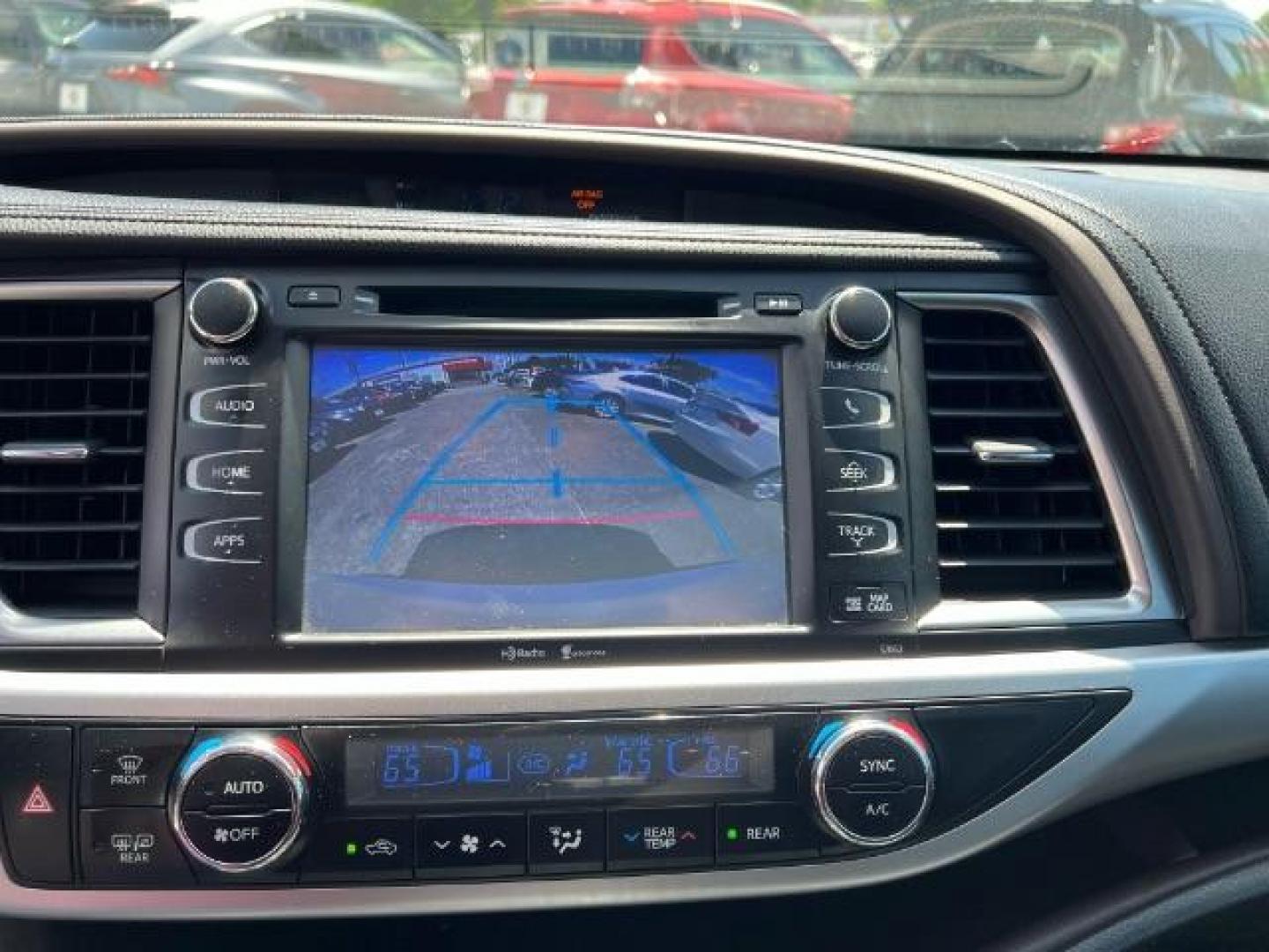 2014 Blizzard Pearl Toyota Highlander XLE V6 (5TDKKRFH8ES) with an 3.5L V-6 DOHC engine, located at 7935 Gulf Freeway, Houston, 77017, (832) 266-1645, 29.684393, -95.275665 - Photo#13