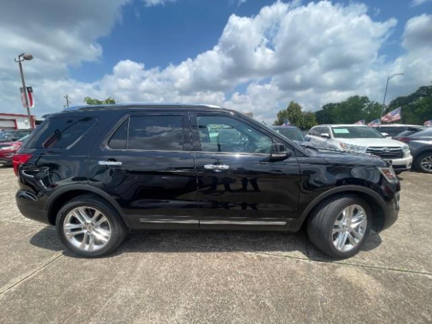 2017 Shadow Black Ford Explorer Limited (1FM5K7FH5HG) with an 3.5L V-6 DOHC engine, located at 7935 Gulf Freeway, Houston, 77017, (832) 266-1645, 29.684393, -95.275665 - Photo#7