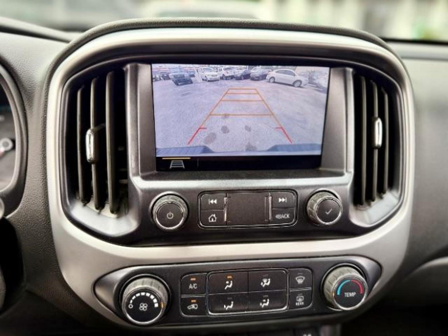 2020 Satin Steel Metallic /Jet Black Chevrolet Colorado 2WD Crew Cab Short Box LT (1GCGSCEA8L1) with an 2.5L I-4 gasoline direct injection engine, located at 4545 Spencer Hwy., Pasadena, 77504, (832) 266-1645, 29.666037, -95.173775 - Photo#10
