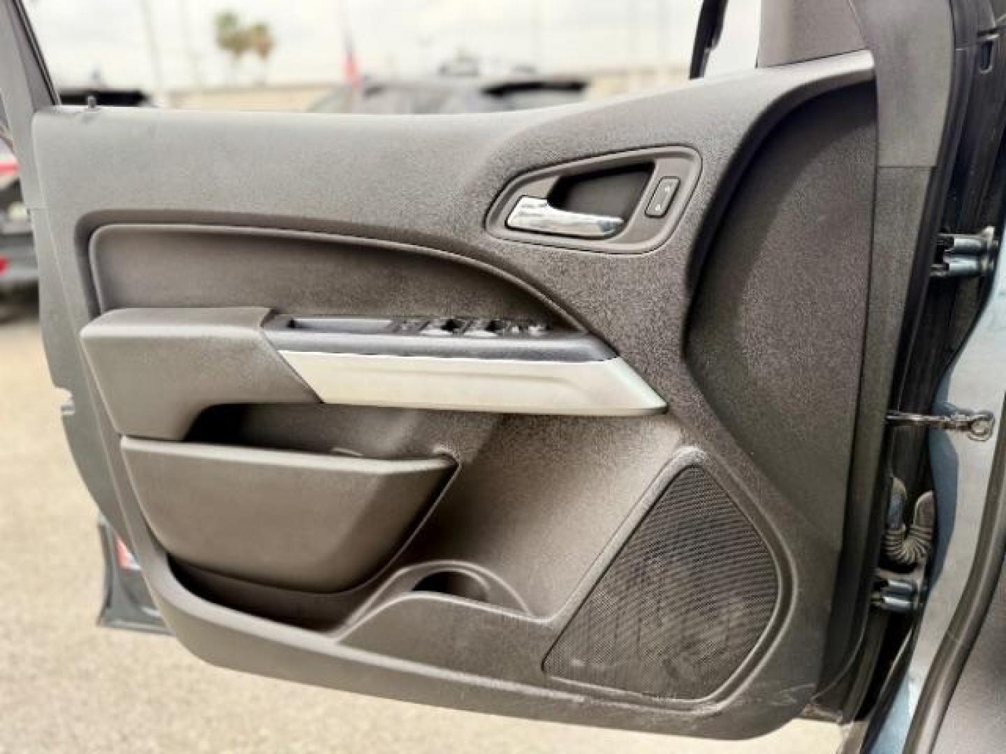 2020 Satin Steel Metallic /Jet Black Chevrolet Colorado 2WD Crew Cab Short Box LT (1GCGSCEA8L1) with an 2.5L I-4 gasoline direct injection engine, located at 4545 Spencer Hwy., Pasadena, 77504, (832) 266-1645, 29.666037, -95.173775 - Photo#11