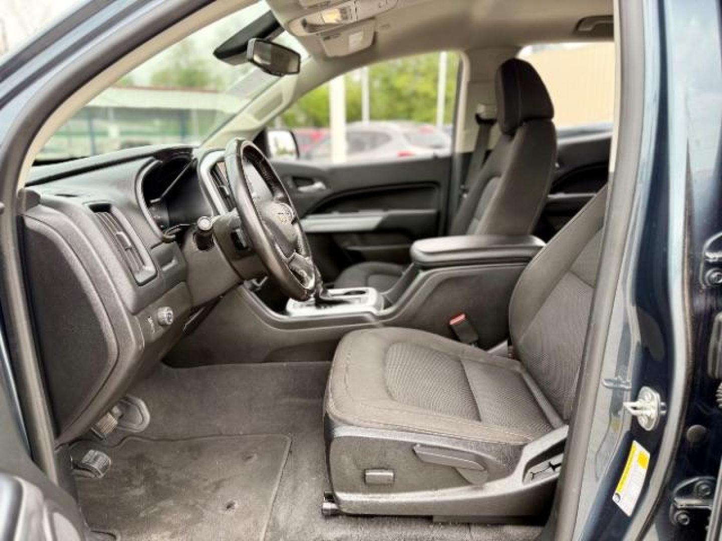 2020 Satin Steel Metallic /Jet Black Chevrolet Colorado 2WD Crew Cab Short Box LT (1GCGSCEA8L1) with an 2.5L I-4 gasoline direct injection engine, located at 4545 Spencer Hwy., Pasadena, 77504, (832) 266-1645, 29.666037, -95.173775 - Photo#6