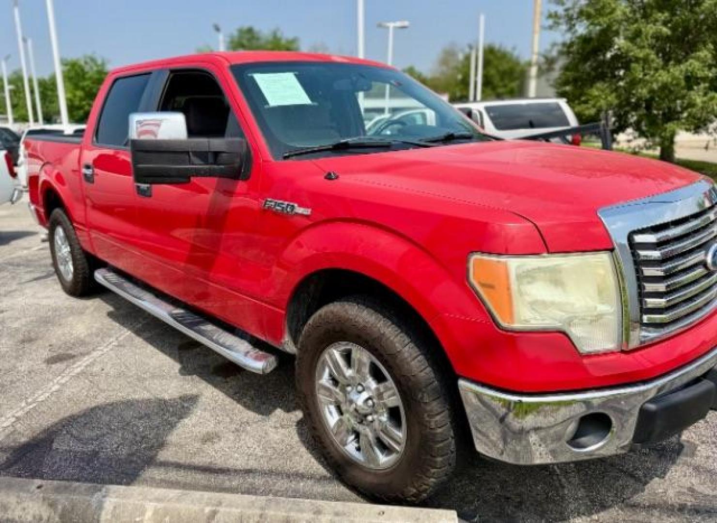 2012 red /BLACK FORD F150 XLT (1FTFW1CF0CK) with an 5.0 engine, 6-Speed Automatic transmission, located at 4545 Spencer Hwy., Pasadena, 77504, (832) 266-1645, 29.666037, -95.173775 - Photo#2