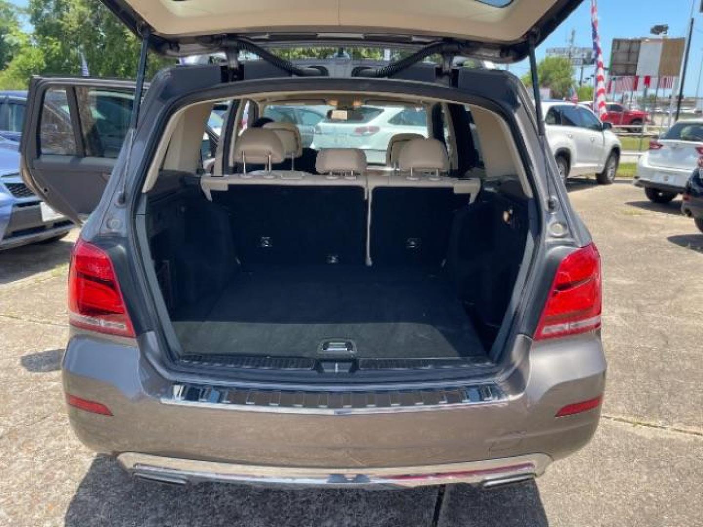 2015 Dolomite Brown Metallic Mercedes-Benz GLK-Class GLK350 (WDCGG5HB7FG) with an 3.5L V6 DOHC 24V engine, 7-Speed Automatic transmission, located at 7935 Gulf Freeway, Houston, 77017, (832) 266-1645, 29.684393, -95.275665 - Photo#14
