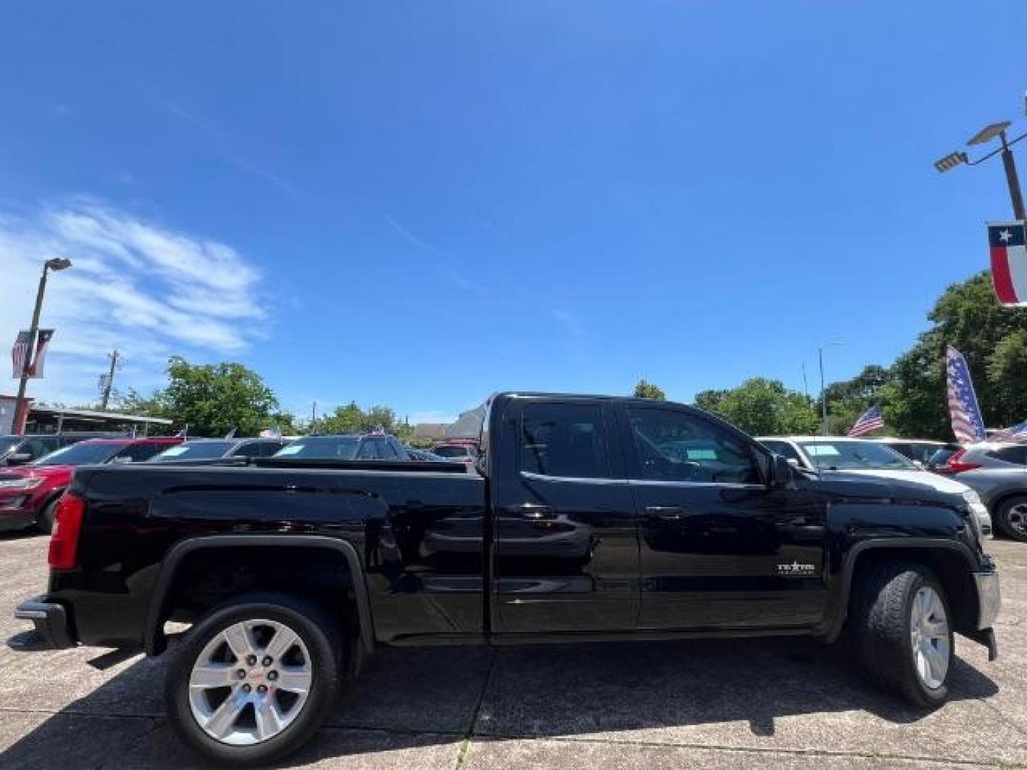 2016 Onyx Black GMC Sierra 1500 SLE (1GTR1MEC0GZ) with an EcoTec3 4.3L V-6 gasoline direct injection engine, located at 7935 Gulf Freeway, Houston, 77017, (832) 266-1645, 29.684393, -95.275665 - Photo#7
