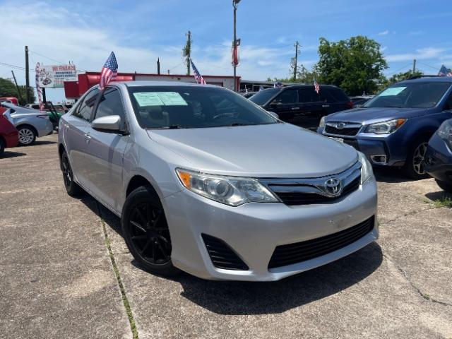 photo of 2014 Toyota Camry L | LE | XLE | SE | SE Sport