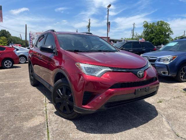 photo of 2018 Toyota RAV4 LE