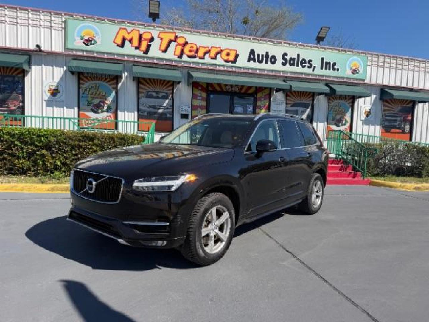 2017 Onyx Black Metallic /Charcoal Volvo XC90 T5 Momentum (YV4102KK8H1) with an Drive-E 2L I-4 gasoline direct injection engine, located at 4545 Spencer Hwy., Pasadena, 77504, (832) 266-1645, 29.666037, -95.173775 - Photo#0