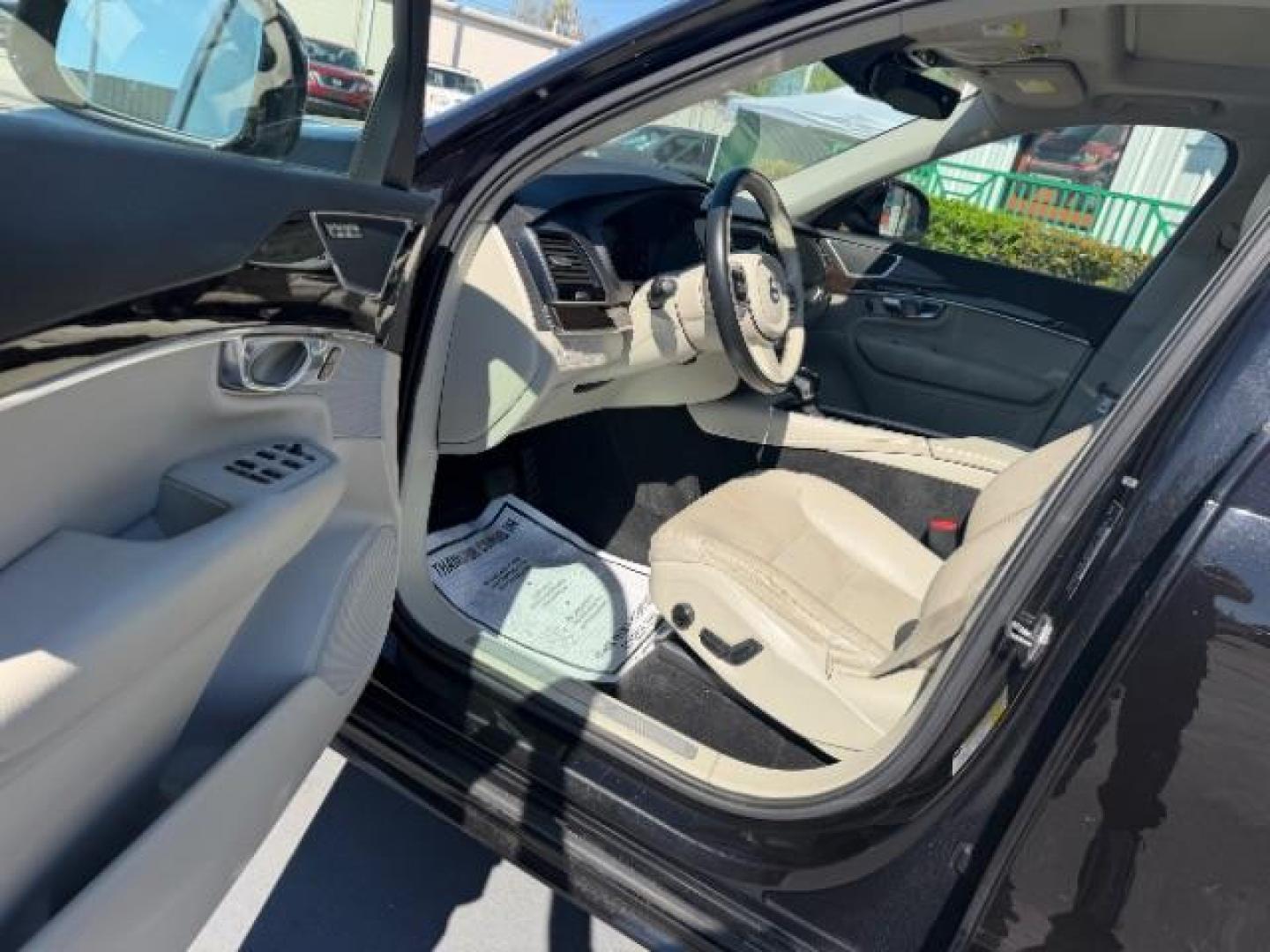 2017 Onyx Black Metallic /Charcoal Volvo XC90 T5 Momentum (YV4102KK8H1) with an Drive-E 2L I-4 gasoline direct injection engine, located at 4545 Spencer Hwy., Pasadena, 77504, (832) 266-1645, 29.666037, -95.173775 - Photo#11