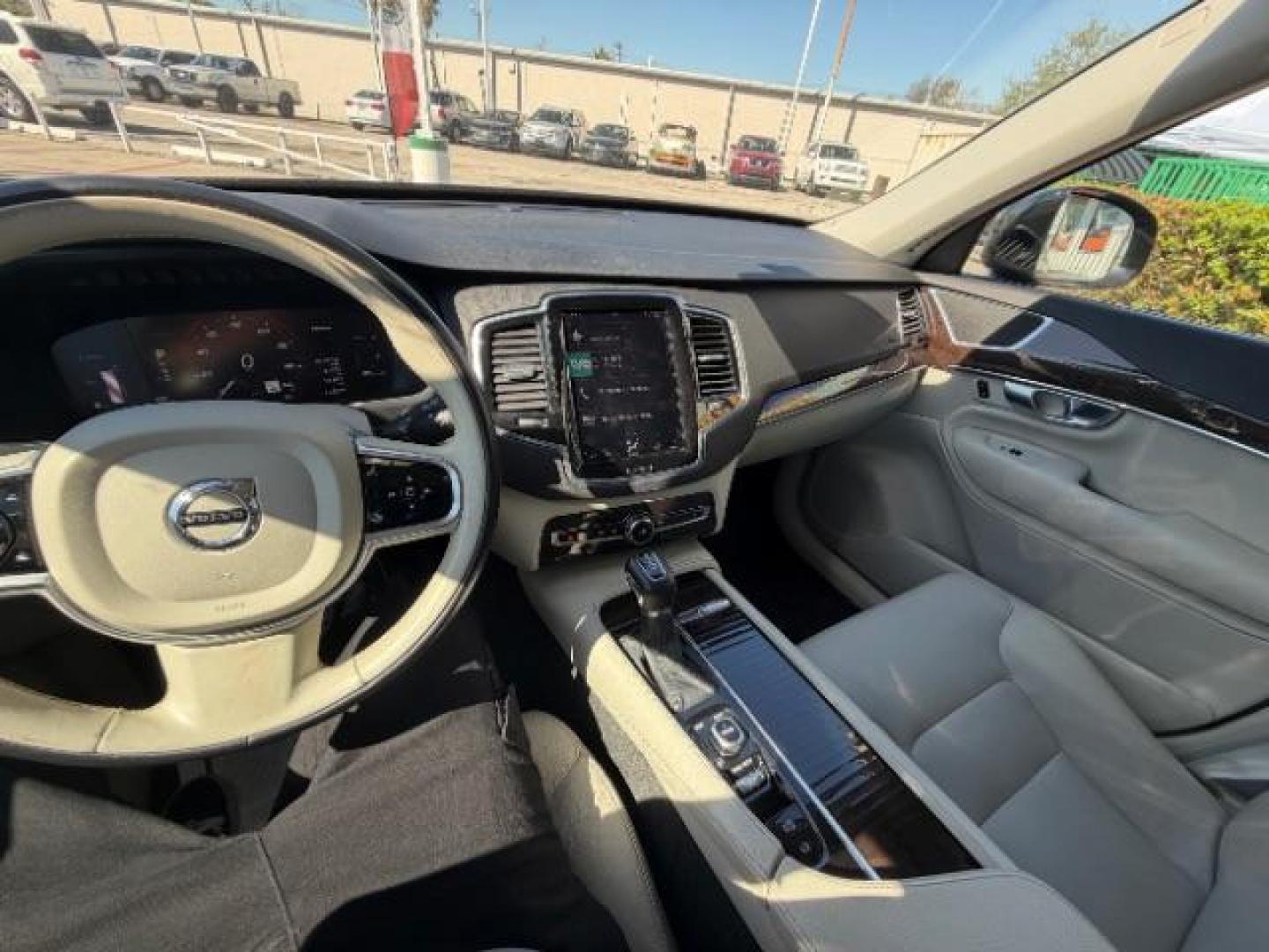 2017 Onyx Black Metallic /Charcoal Volvo XC90 T5 Momentum (YV4102KK8H1) with an Drive-E 2L I-4 gasoline direct injection engine, located at 4545 Spencer Hwy., Pasadena, 77504, (832) 266-1645, 29.666037, -95.173775 - Photo#13