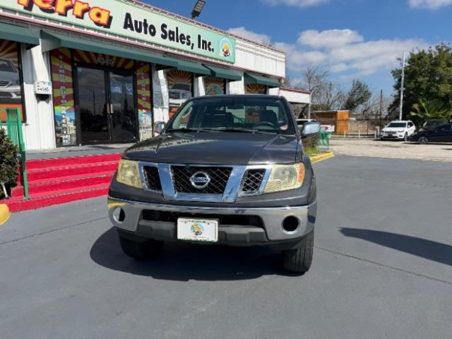 2011 Radiant Silver Nissan Frontier SV (1N6AD0ER5BC) with an VQ 4L V-6 DOHC engine, located at 4545 Spencer Hwy., Pasadena, 77504, (832) 266-1645, 29.666037, -95.173775 - Photo#1