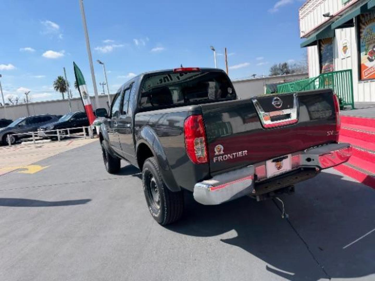 2011 Radiant Silver Nissan Frontier SV (1N6AD0ER5BC) with an VQ 4L V-6 DOHC engine, located at 4545 Spencer Hwy., Pasadena, 77504, (832) 266-1645, 29.666037, -95.173775 - Photo#5