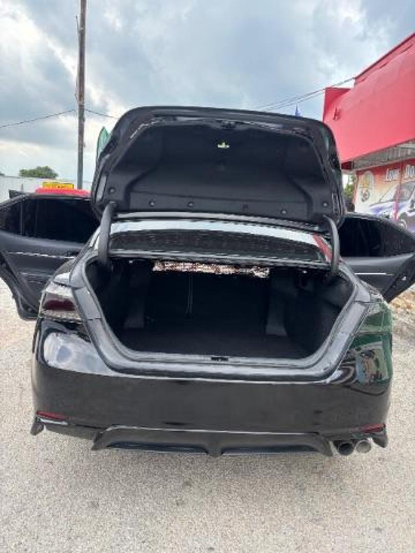 2018 Midnight Black Metallic Toyota Camry SE (4T1B11HK9JU) with an 2.5L I-4 port/direct injection engine, located at 7935 Gulf Freeway, Houston, 77017, (832) 266-1645, 29.684393, -95.275665 - Photo#11